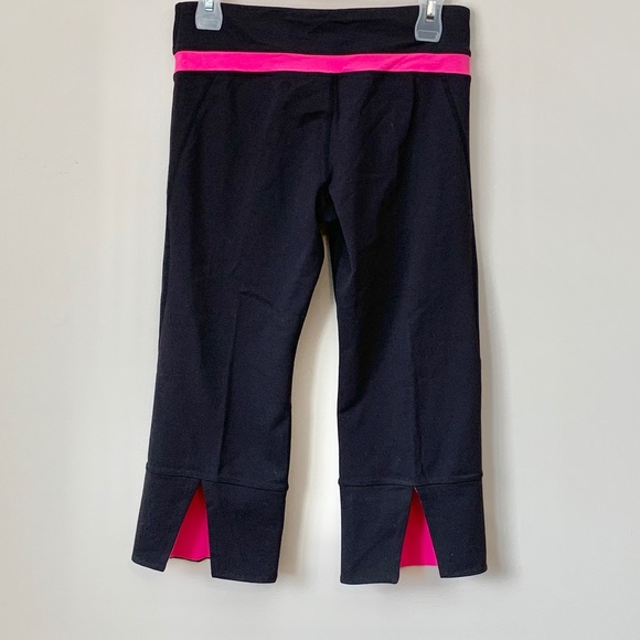 MPG Cropped Split Calf Legging - Picture 4 of 7